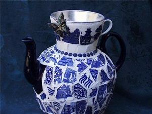 Detail Image for art Blue Willow China Teapot Vase (Available)