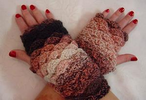 Detail Image for art Fingerless Petal Gloves