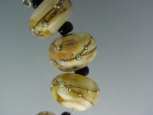 Detail Image for art BG Morrow LAMPWORK Handmade 14mm Glass 10 Beads D389
