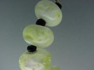Detail Image for art BG Morrow LAMPWORK Handmade 14-15mm Glass 10 Beads D387
