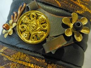Detail Image for art Fabric Rich Cuff